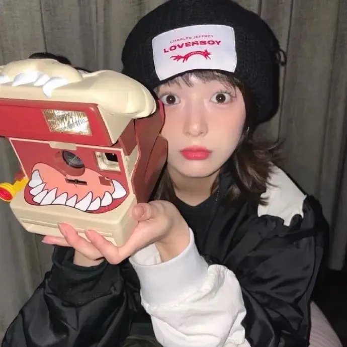 红色八爪女